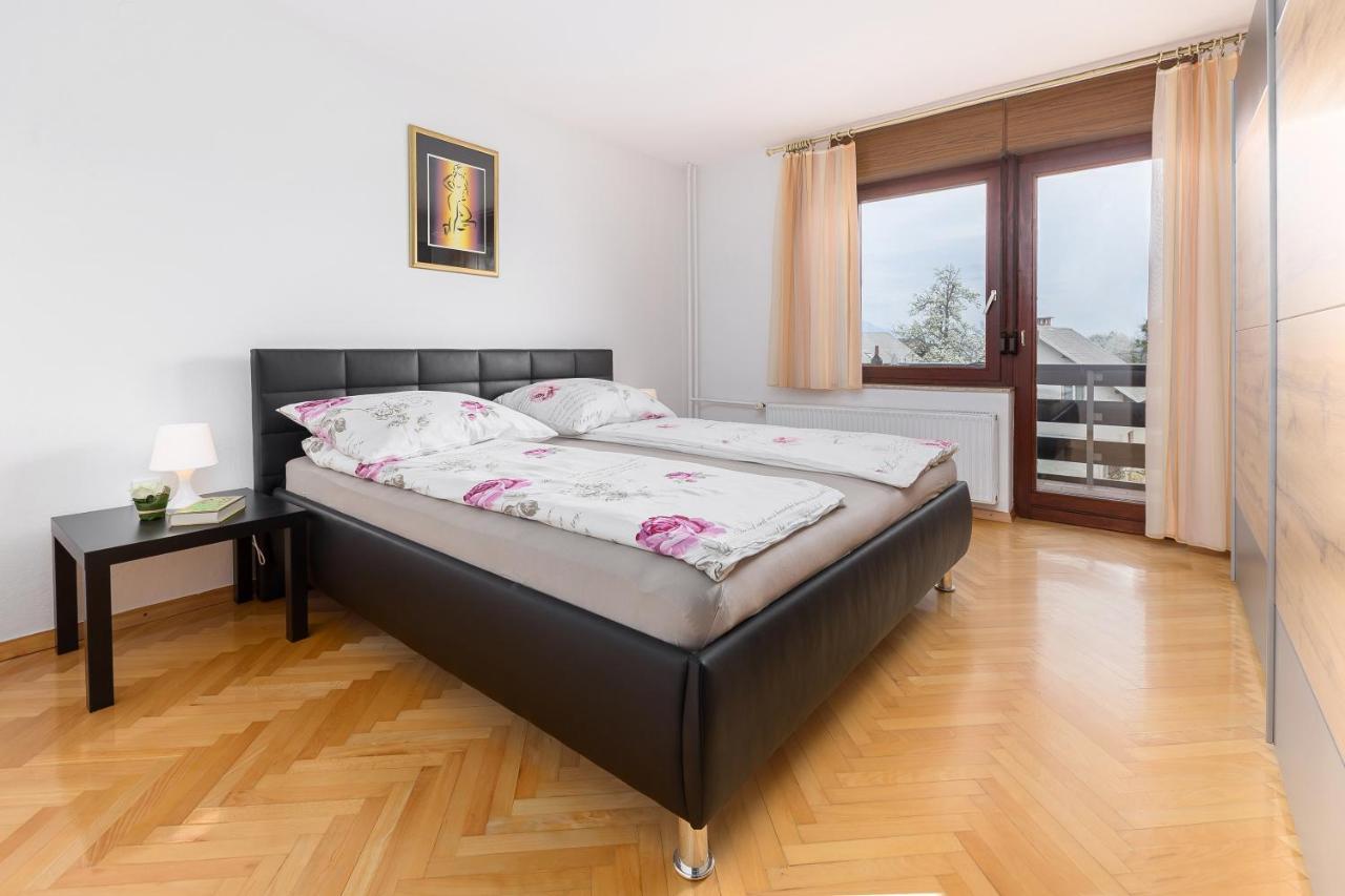 Apartment Valy - Free Bikes, Relaxing Terrace & Near Bled Eksteriør billede